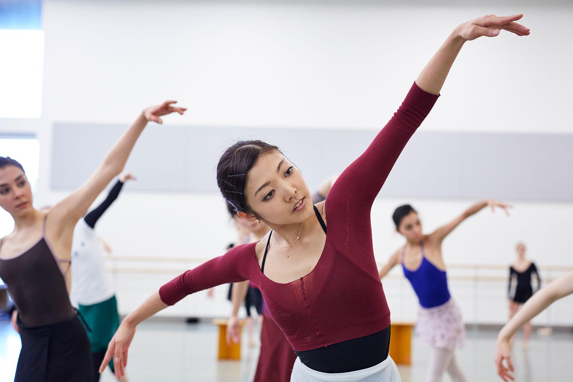 Northern Ballet dancers rehearse as Swans