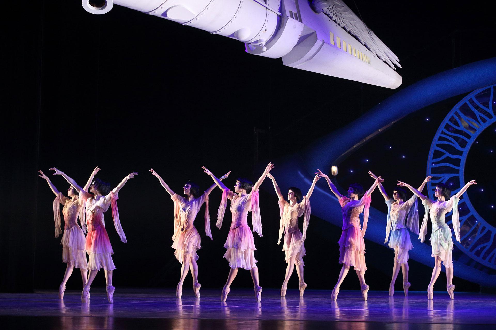 In the Dreamworld, fairies come out to play