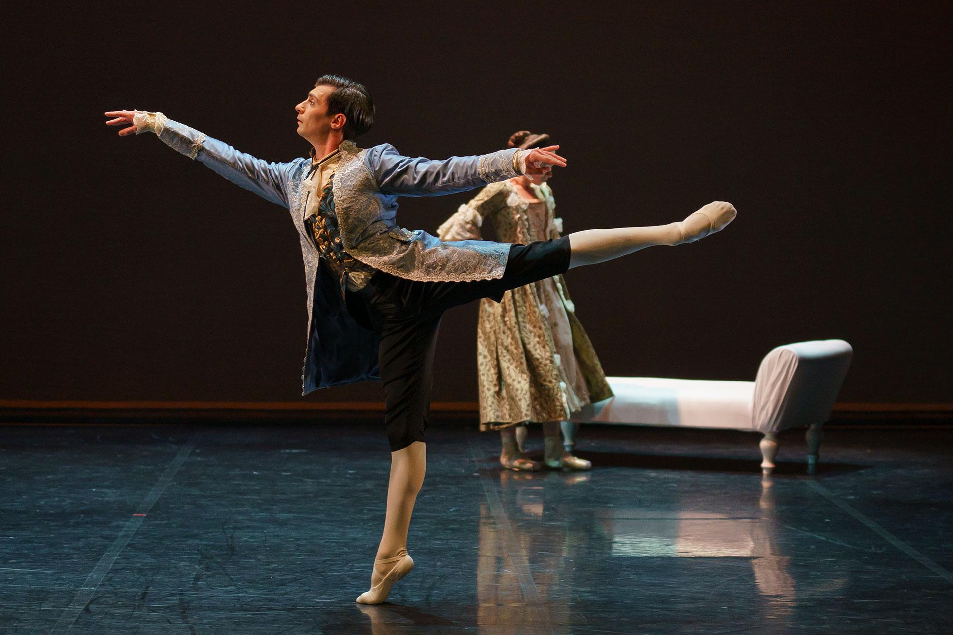 Filippo Di Vilio as Chevalier Danceny in Dangerous Liaisons. Photo Emma Kauldhar