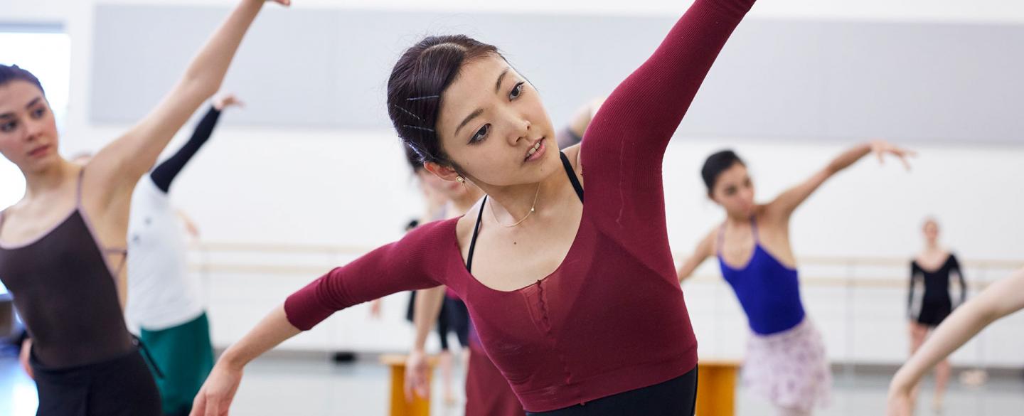 Northern Ballet dancers rehearse as Swans